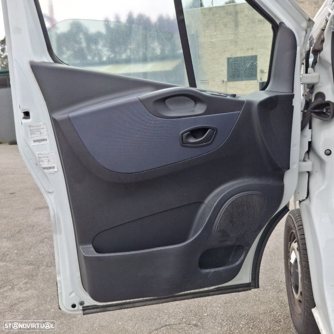 Quartela Frente Esquerda Opel Vivaro B Combi (X82) - 1