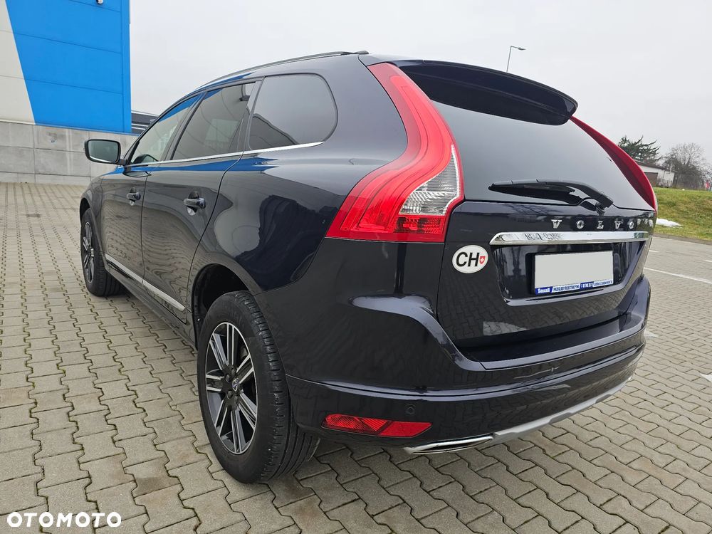 Volvo XC 60 D5 AWD Geartronic Summum - 11