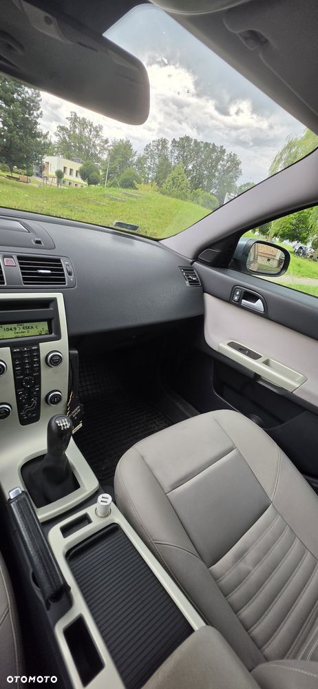 Volvo V50 - 4