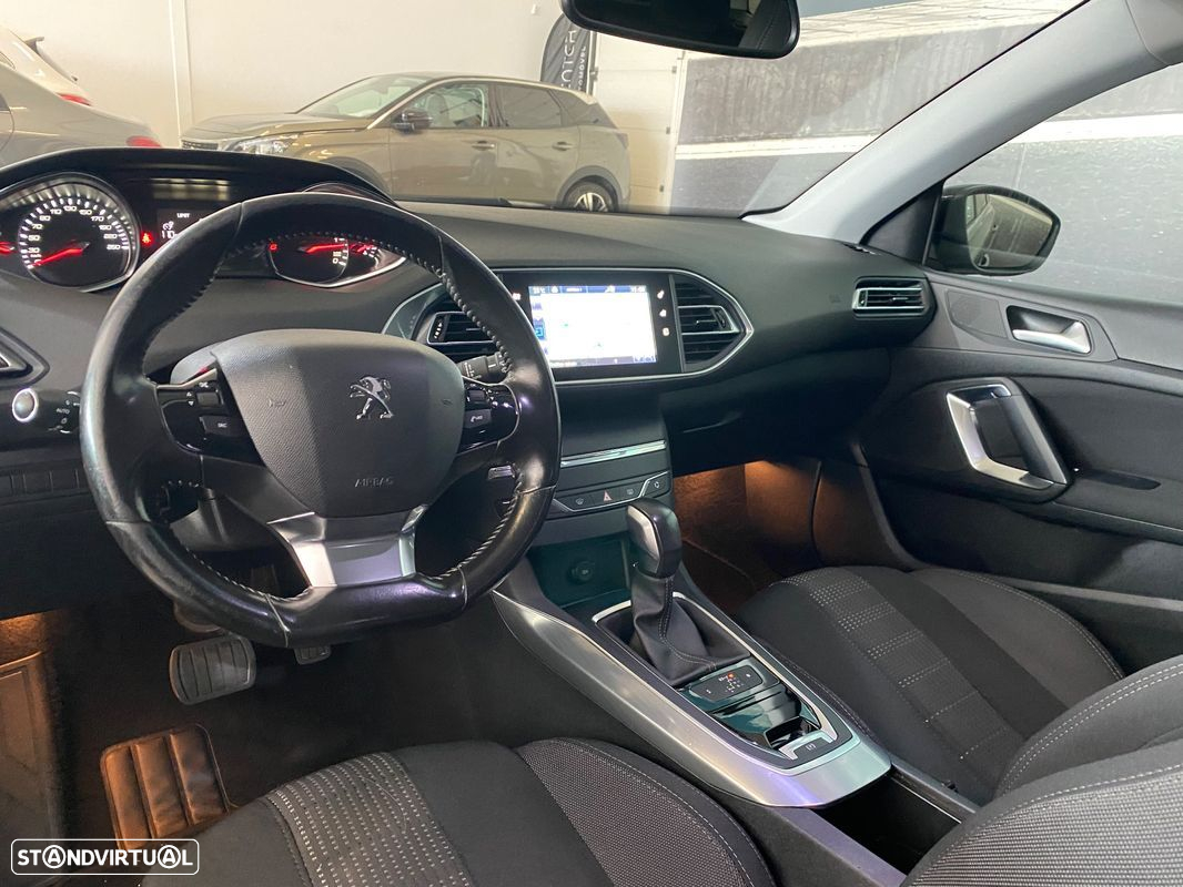 Peugeot 308 SW - 7