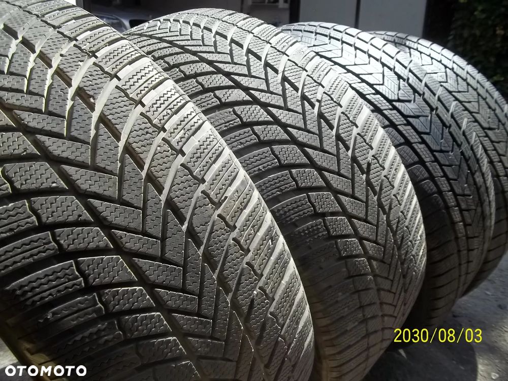 275/40 R22 PIRELLI i BRIDGESTONE