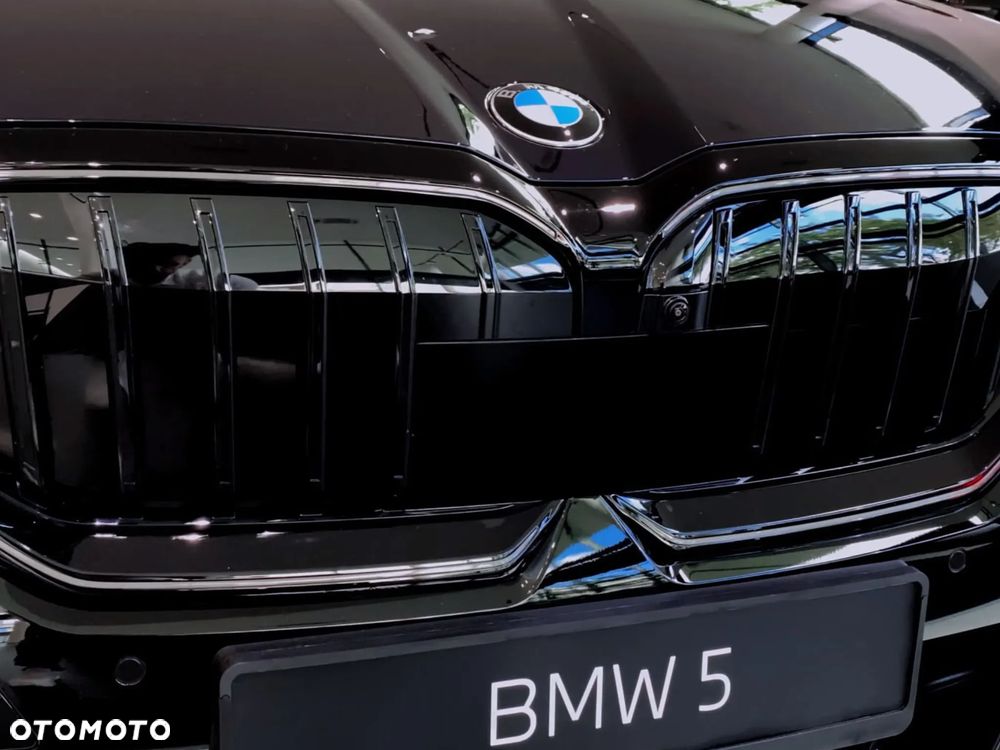 BMW Seria 5 540d xDrive mHEV M Sport - 6