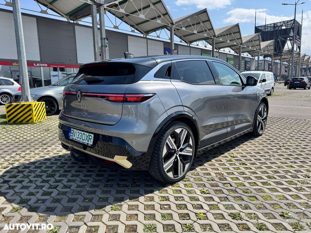 Renault Megane E-TECH 60 kWh 220 CP Iconic - 5