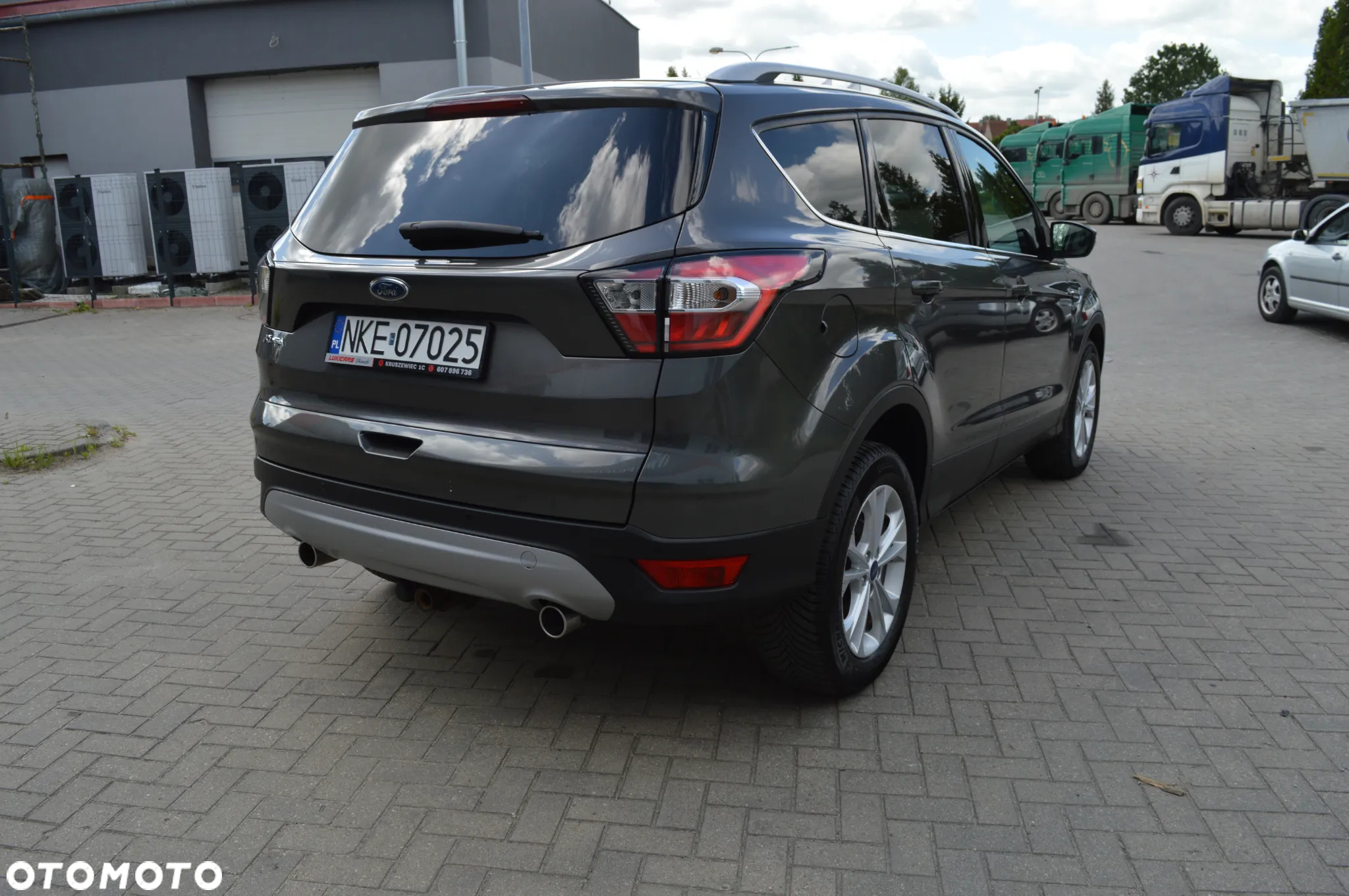 Ford Kuga 2.0 TDCi 2x4 Titanium - 6