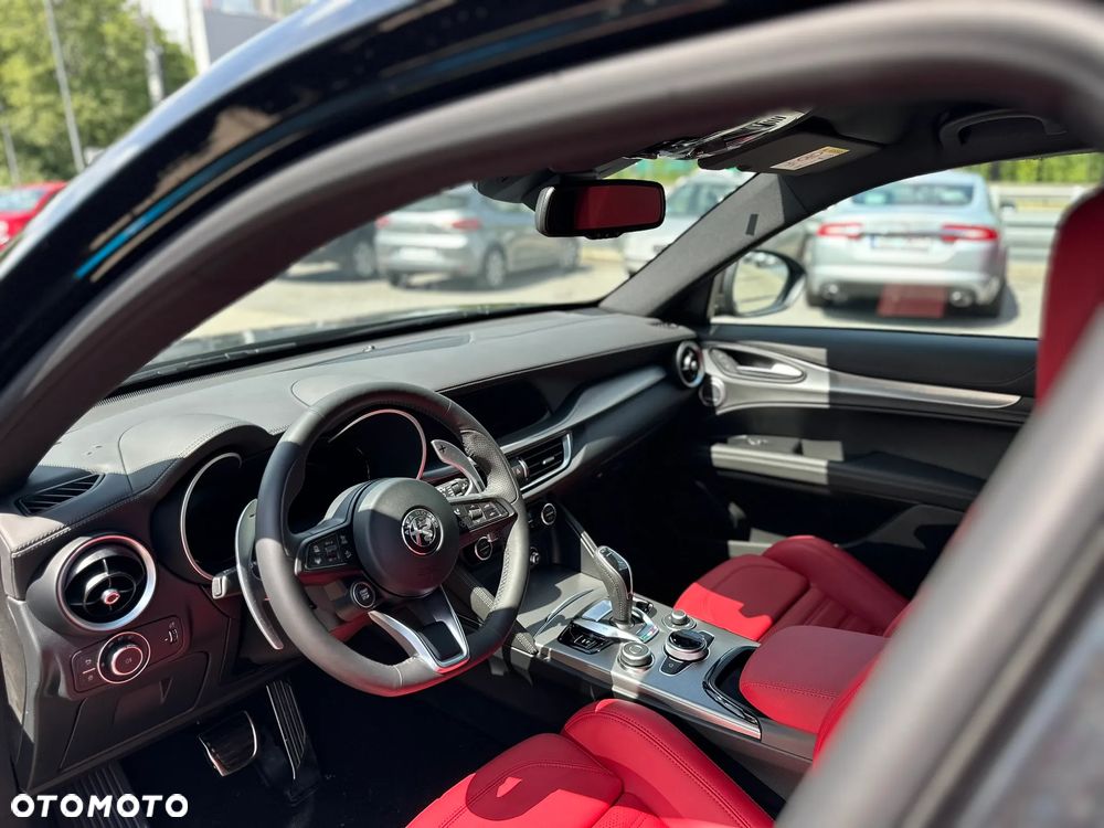 Alfa Romeo Stelvio 2.0 Turbo Veloce Q4 - 4