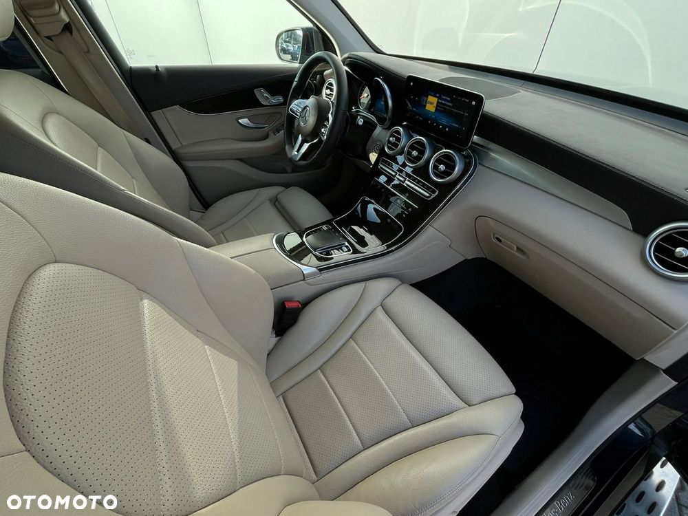 Mercedes-Benz GLC 300 e 4-Matic Business Edition - 19