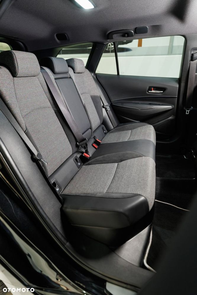 Toyota Corolla 1.8 Hybrid Style - 21