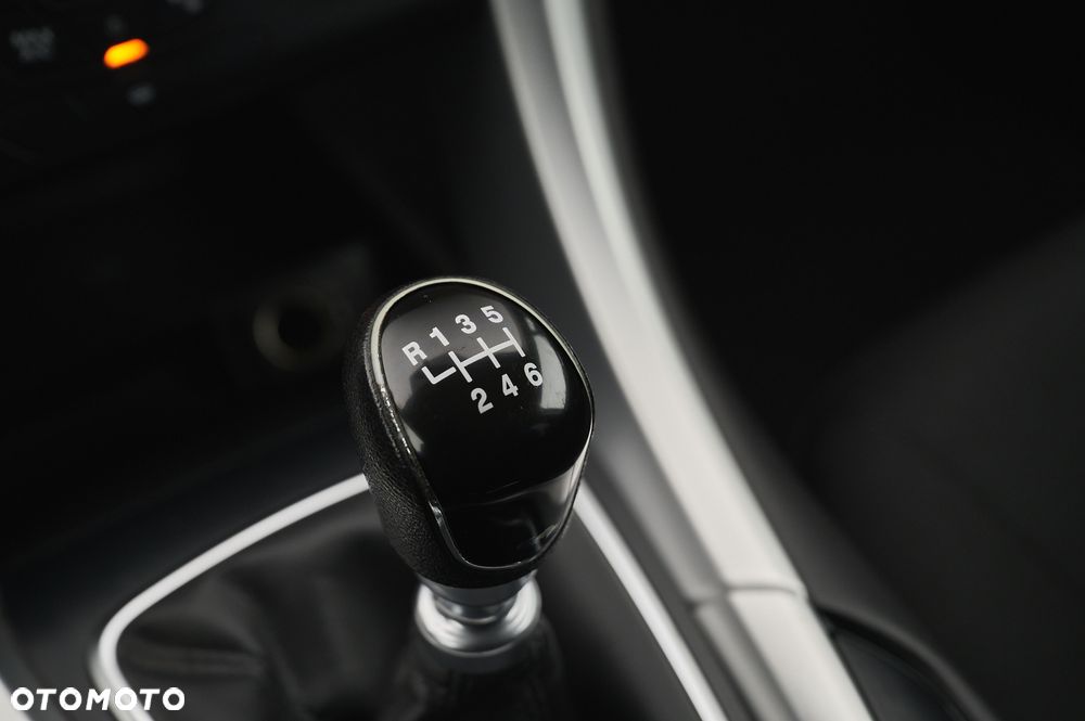 Ford Mondeo SW 2.0 TDCi Gold X (Trend) - 36