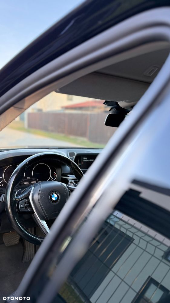 BMW Seria 5 518d - 15
