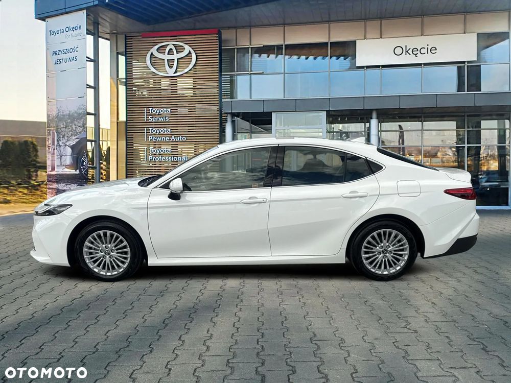 Toyota Camry 2.5 Hybrid Dynamic Force Comfort e-CVT - 2