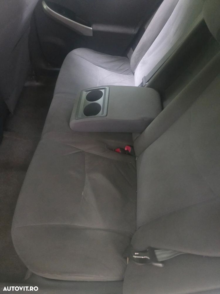 Toyota Prius HSD Luna - 24