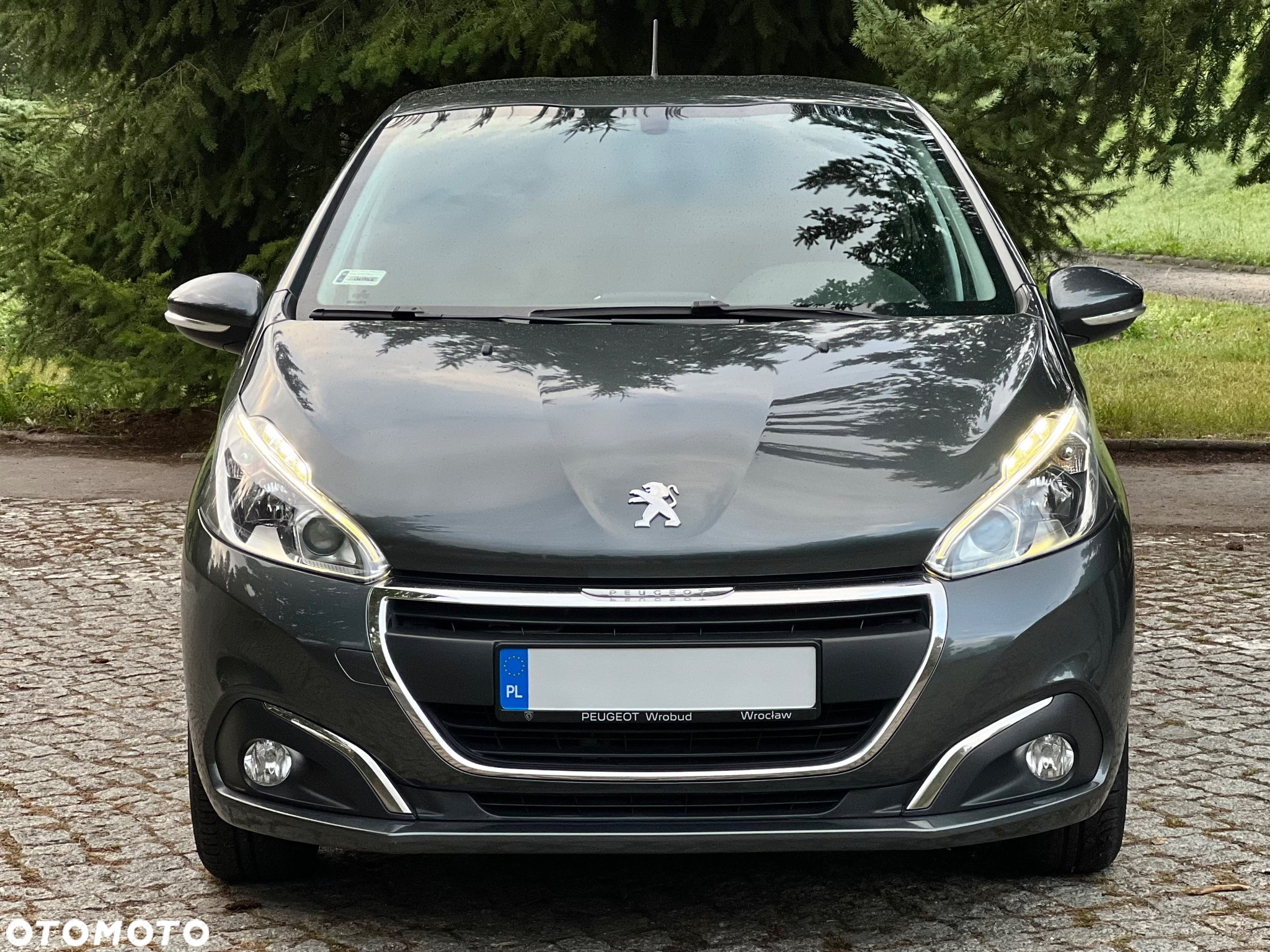 Peugeot 208 - 2