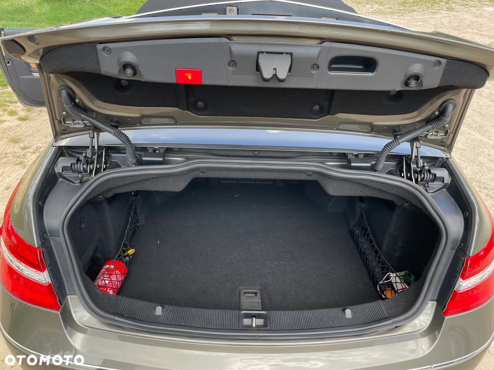 Mercedes-Benz Klasa E 350 BlueEFFICIENCY 7G-TRONIC Elegance - 33