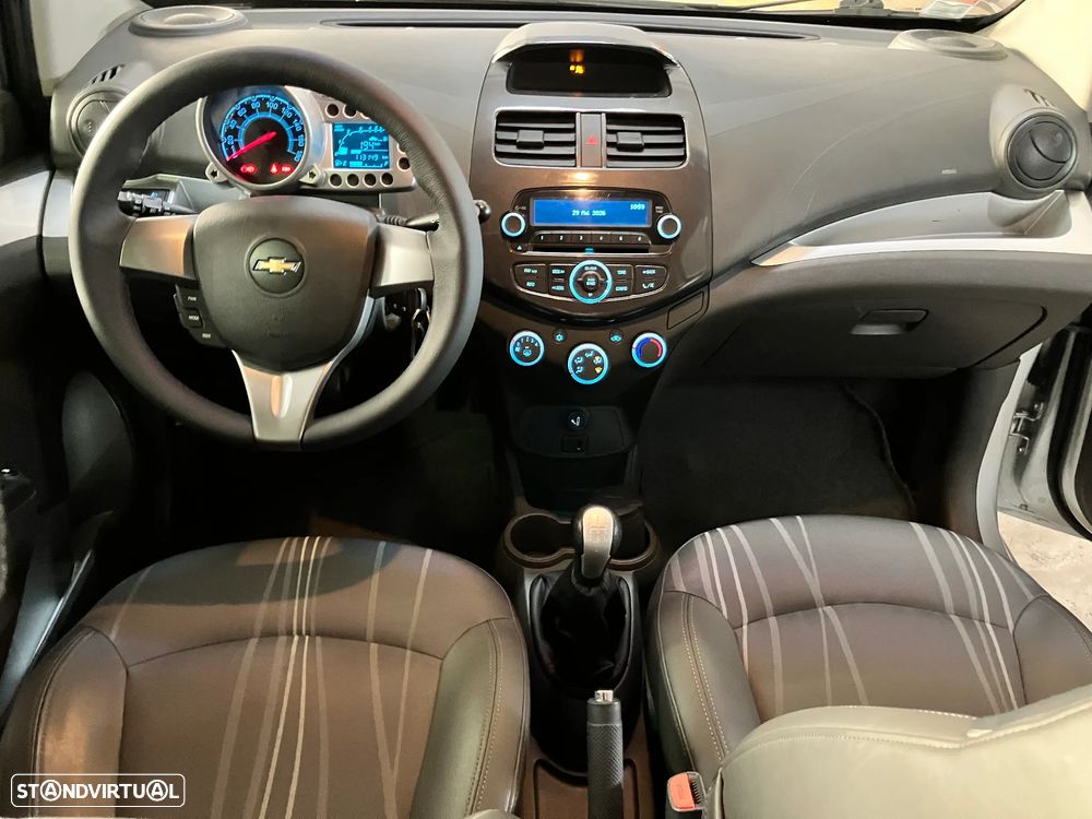 Chevrolet Spark 1.0 LS ESC - 28