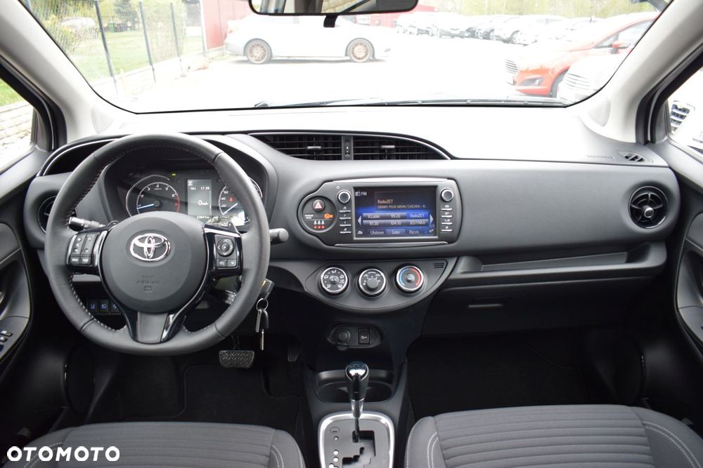 Toyota Yaris 1.5 Premium CVT - 6