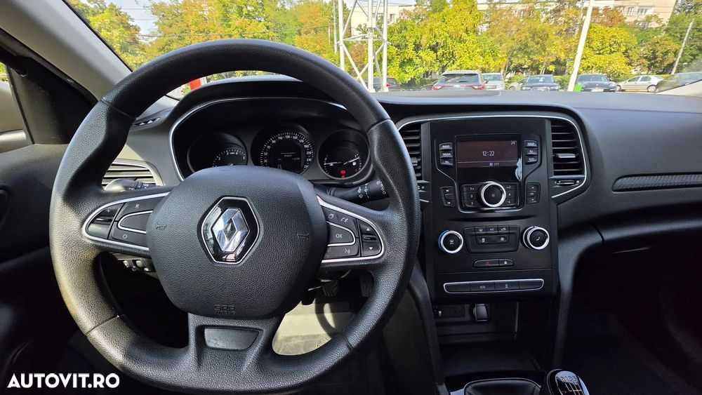 Renault Megane TCe GPF Zen - 8