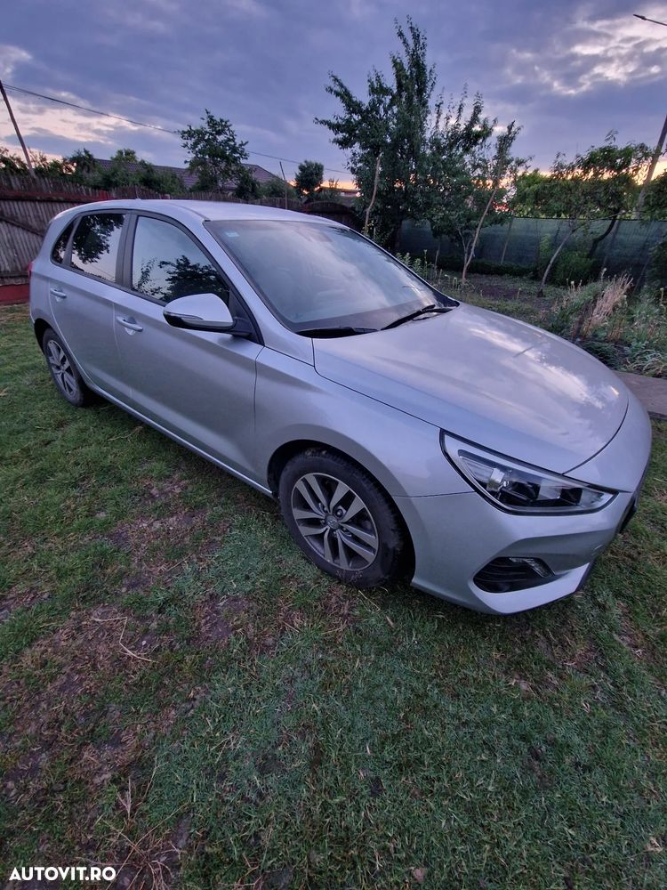 Hyundai i30 1.4 100CP 5DR M/T Highway - 8
