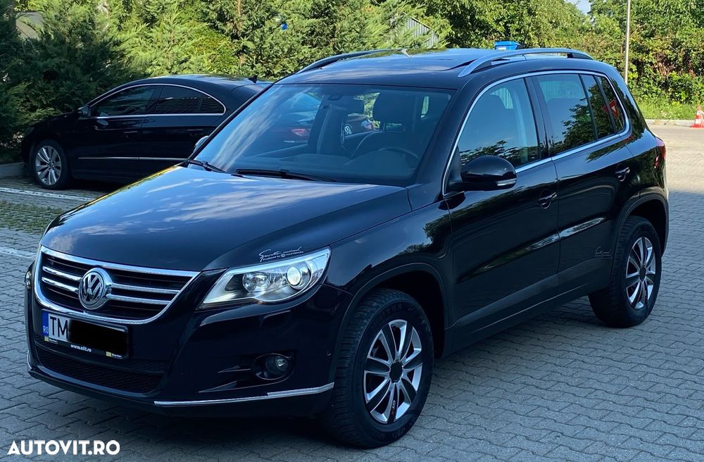 Volkswagen Tiguan - 1
