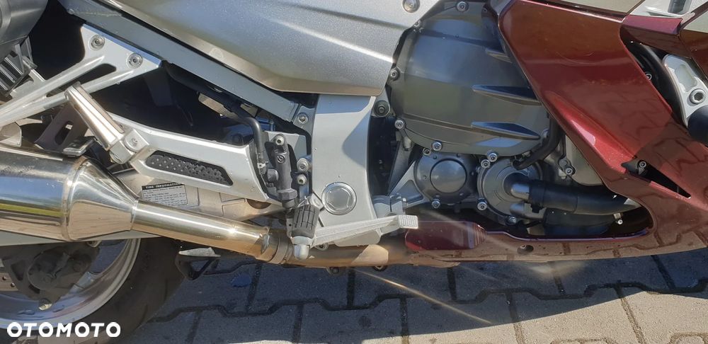 Yamaha FJR - 7