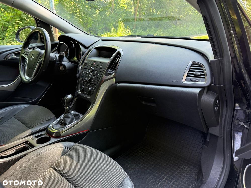 Opel Astra 1.4 Turbo Cosmo - 21
