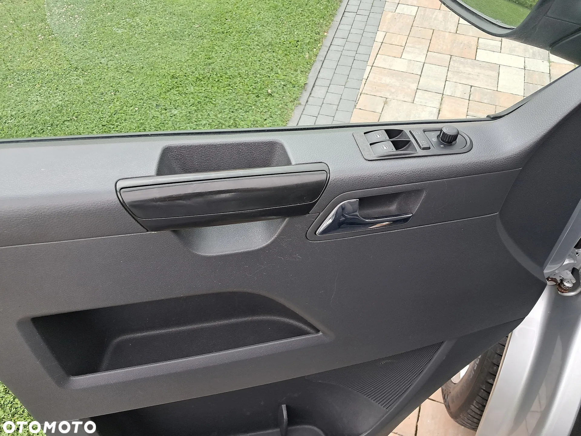 Volkswagen Multivan - 9