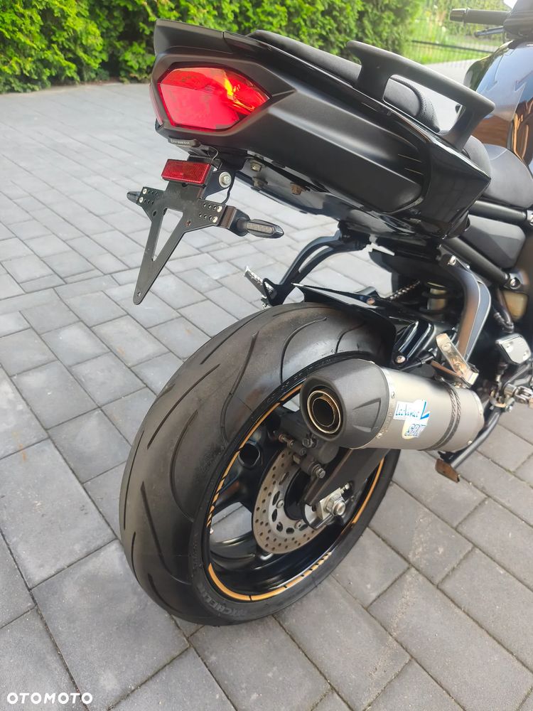 Yamaha FZ8 - 4
