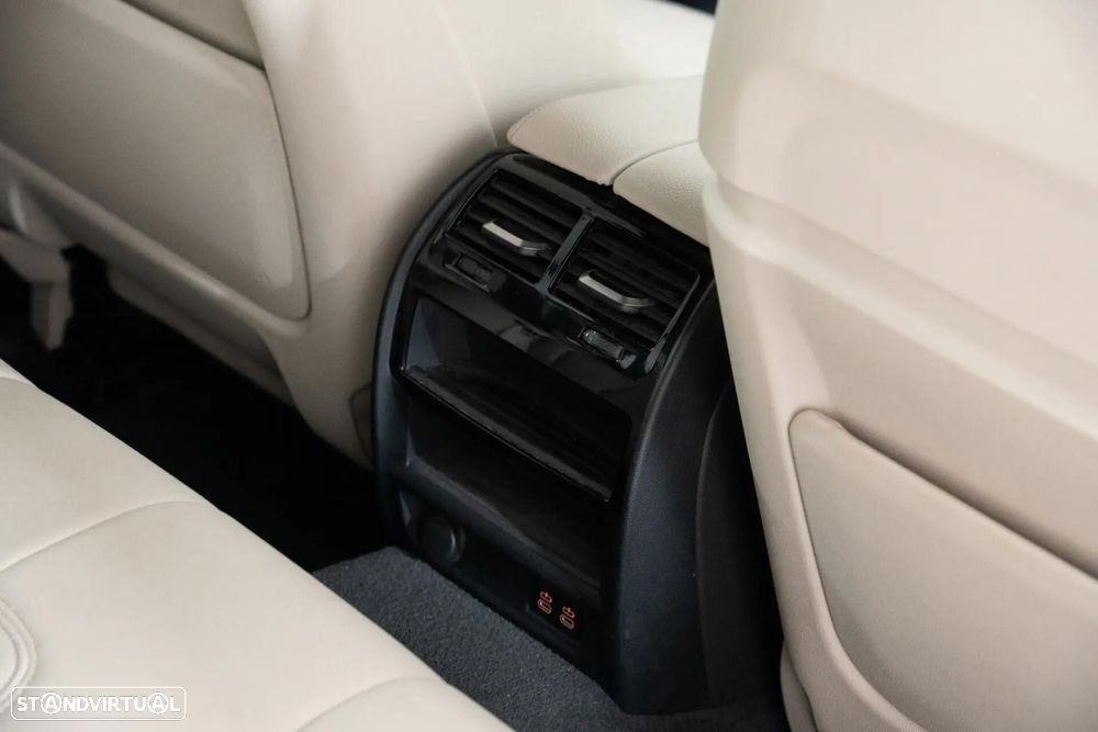 BMW 545 e xDrive Line Luxury - 33