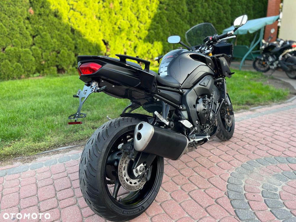 Yamaha FZ8 - 6
