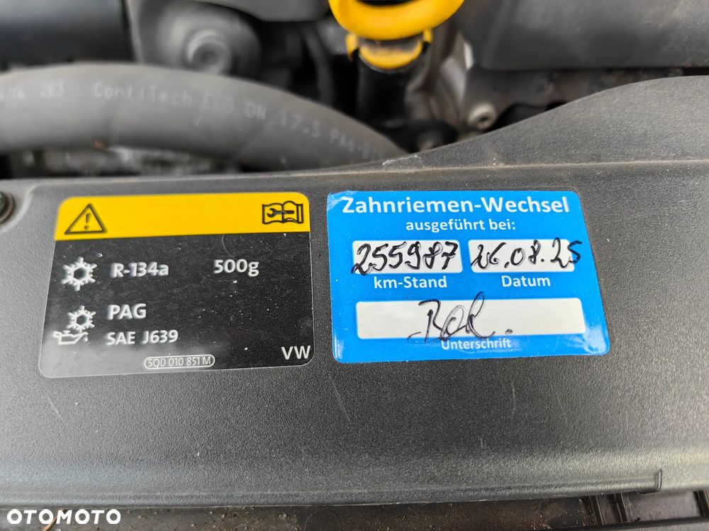 Volkswagen Passat Variant 2.0 TDI SCR DSG BlueMotion Comfortline - 22