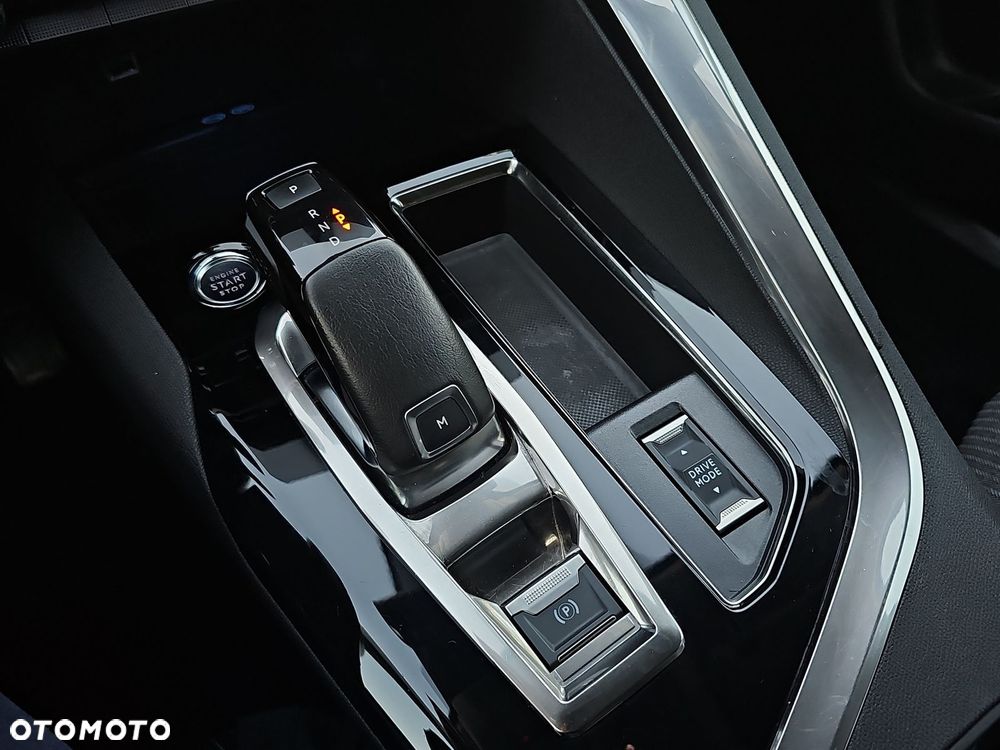 Peugeot 3008 1.2 PureTech Allure S&S - 14