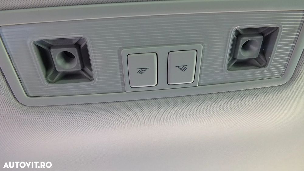 Volkswagen Passat 2.0 TDI DSG (BlueMotion Technology) Comfortline - 25