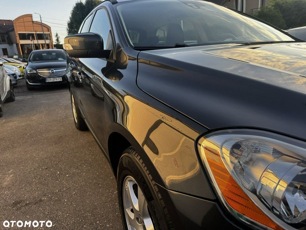 Volvo XC 60 D4 AWD Momentum - 4