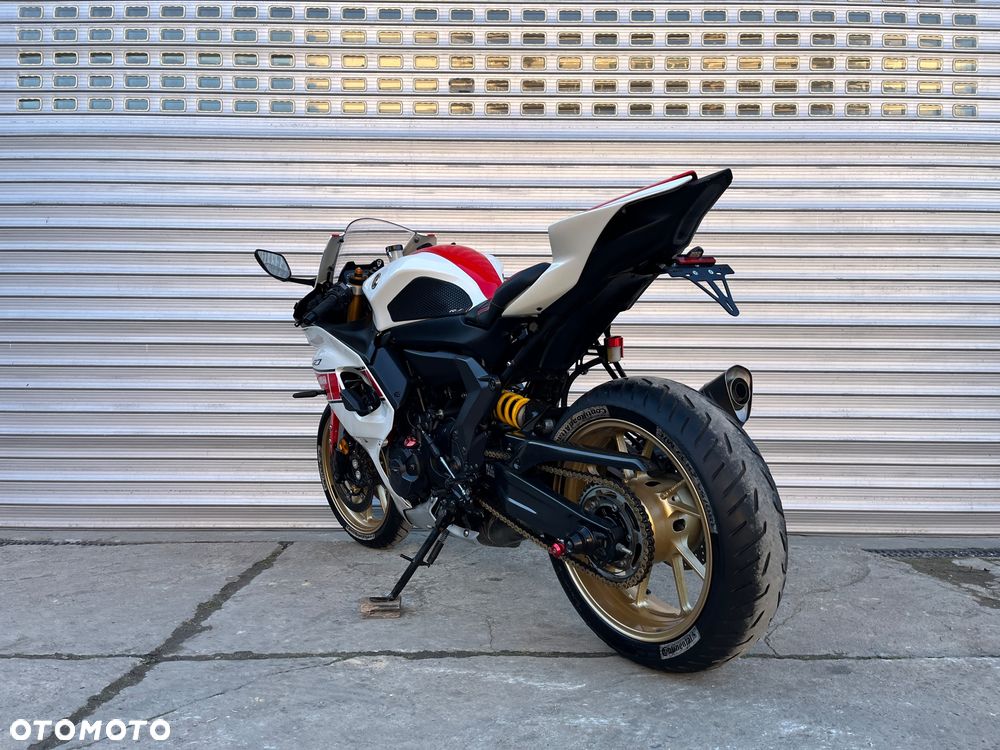 Yamaha YZF - 16
