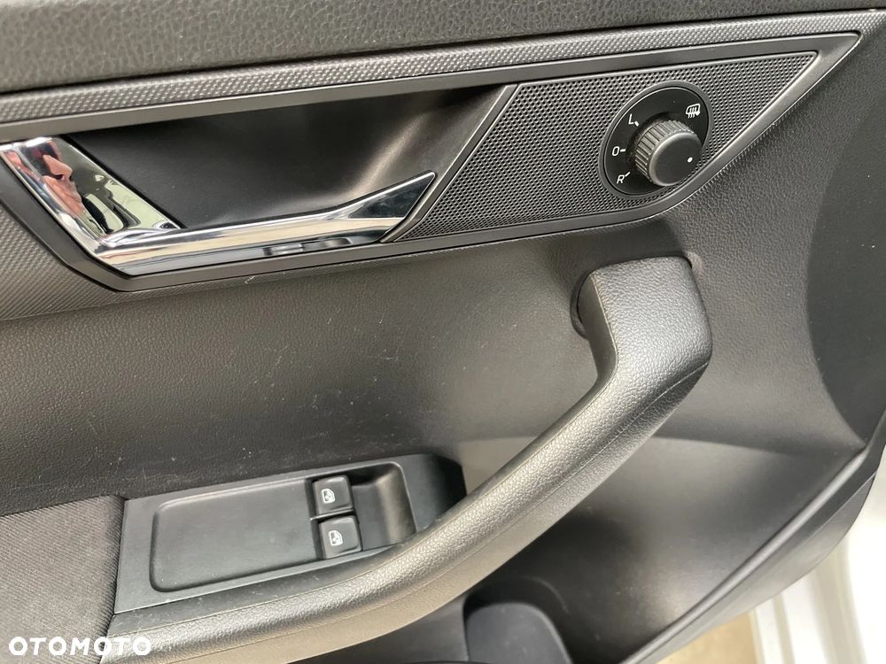 Skoda Fabia 1.0 TSI Ambition - 10