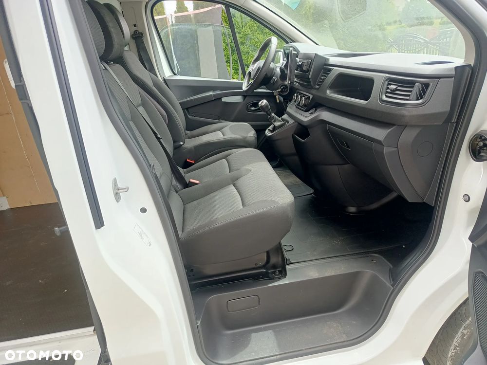 Renault Trafic - 12
