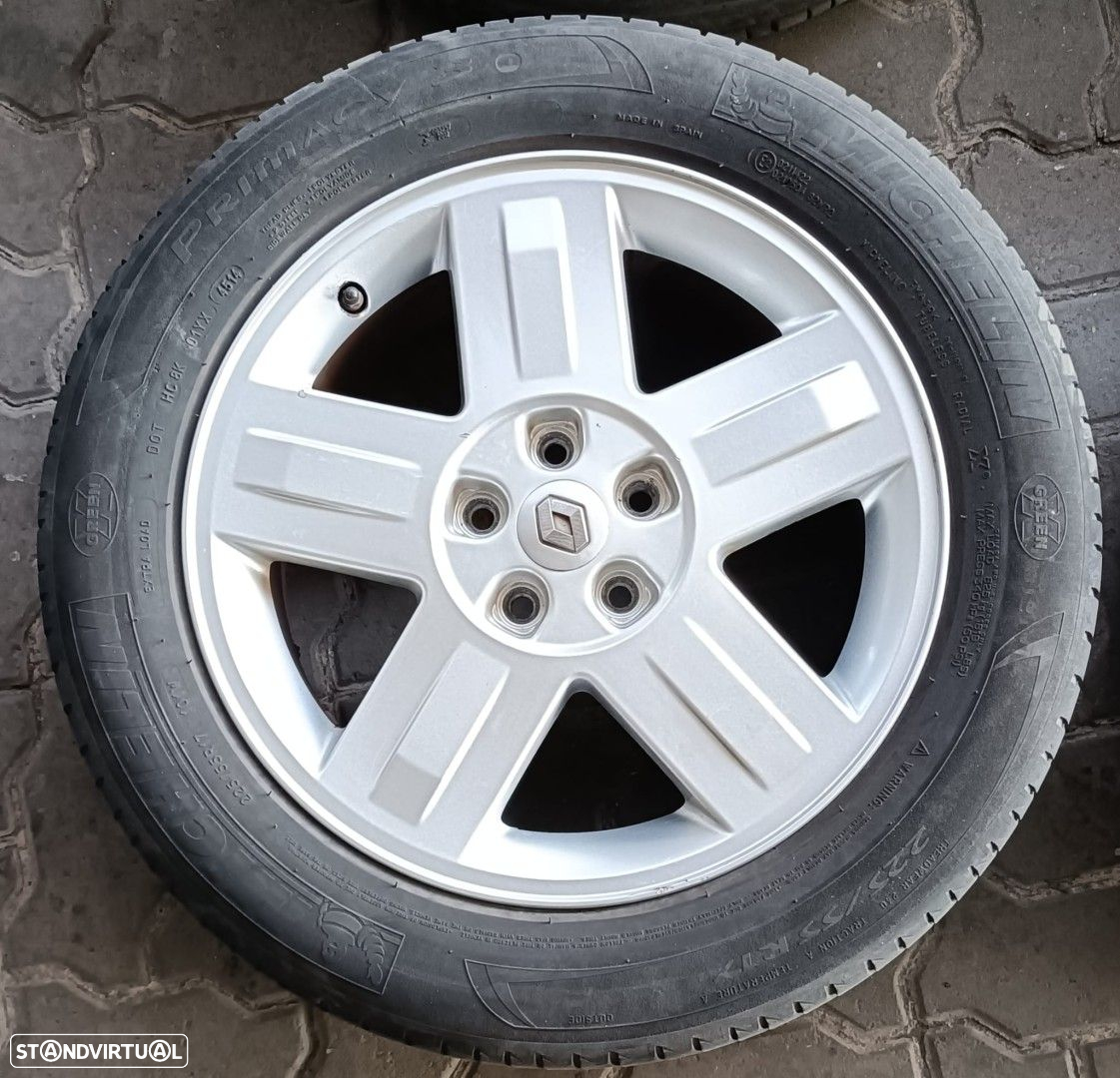 Jantes Renault R17 com pneus 225/55 furação 5x108 ET50 - 2