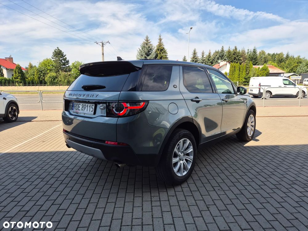 Land Rover Discovery Sport - 12