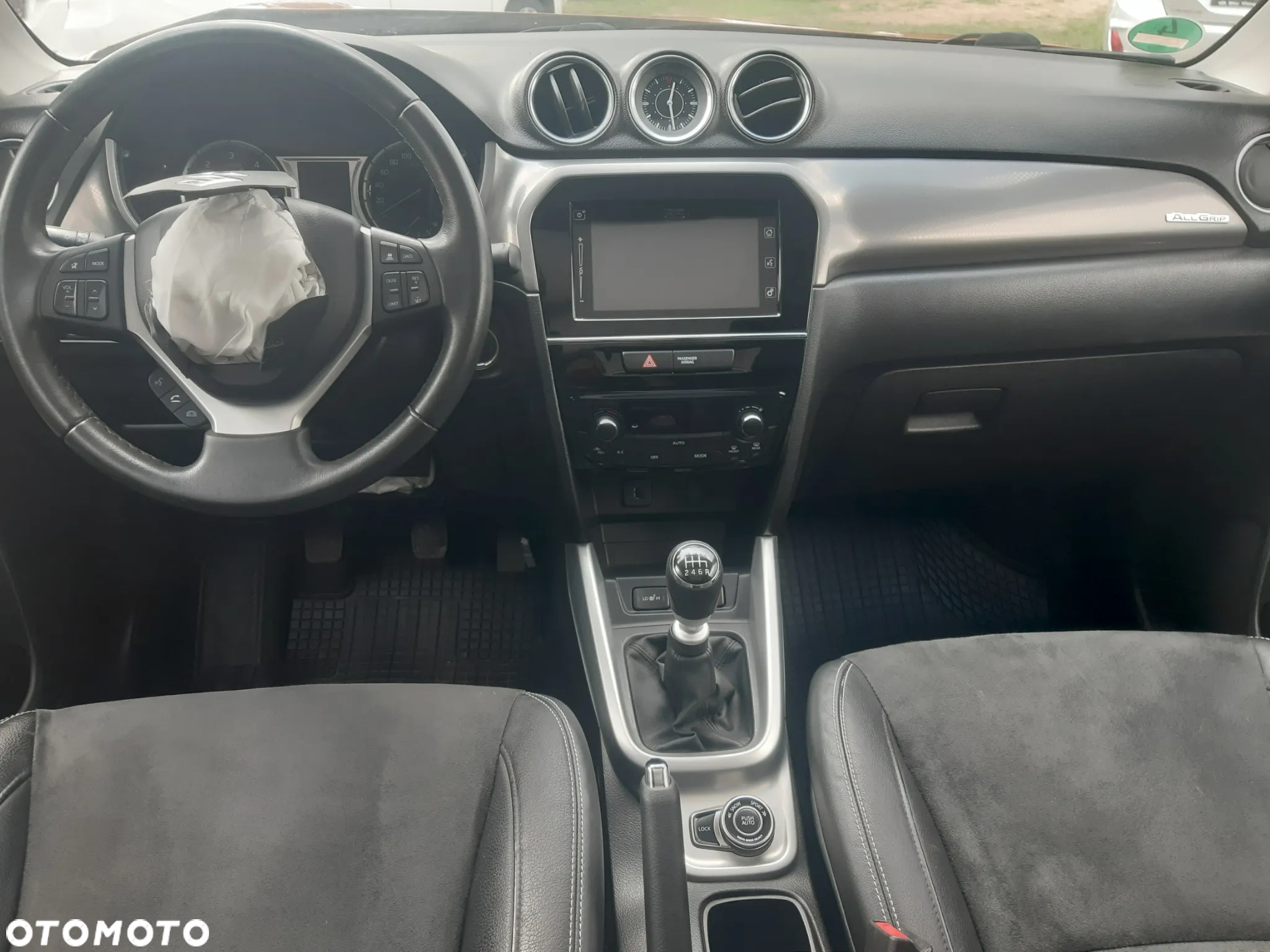 Suzuki Vitara 1.6 DDiS (4x4) Allgrip Comfort+ - 12