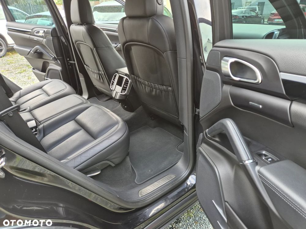 Porsche Cayenne Diesel Platinum Edition - 23