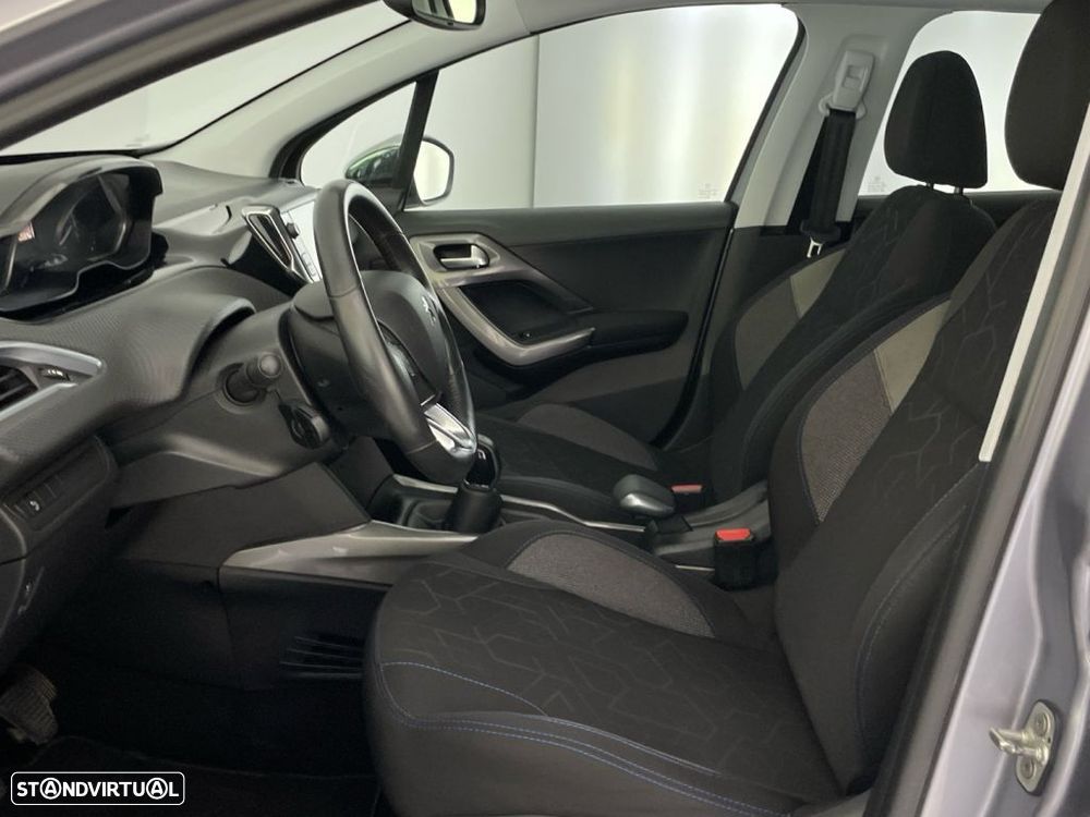 Peugeot 2008 1.2 PureTech Access - 11