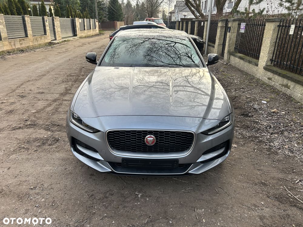 Jaguar XE 20d Prestige - 1