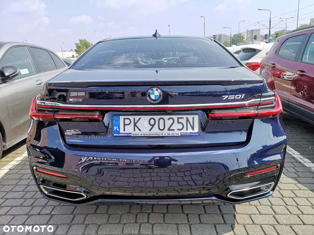 BMW Seria 7 750i xDrive sport - 4