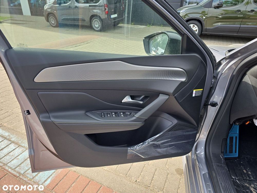 Peugeot 308 1.6 Hybrid PHEV GT E-DCS7 - 11