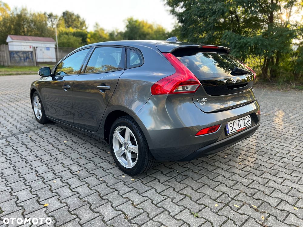 Volvo V40 D2 Kinetic - 4