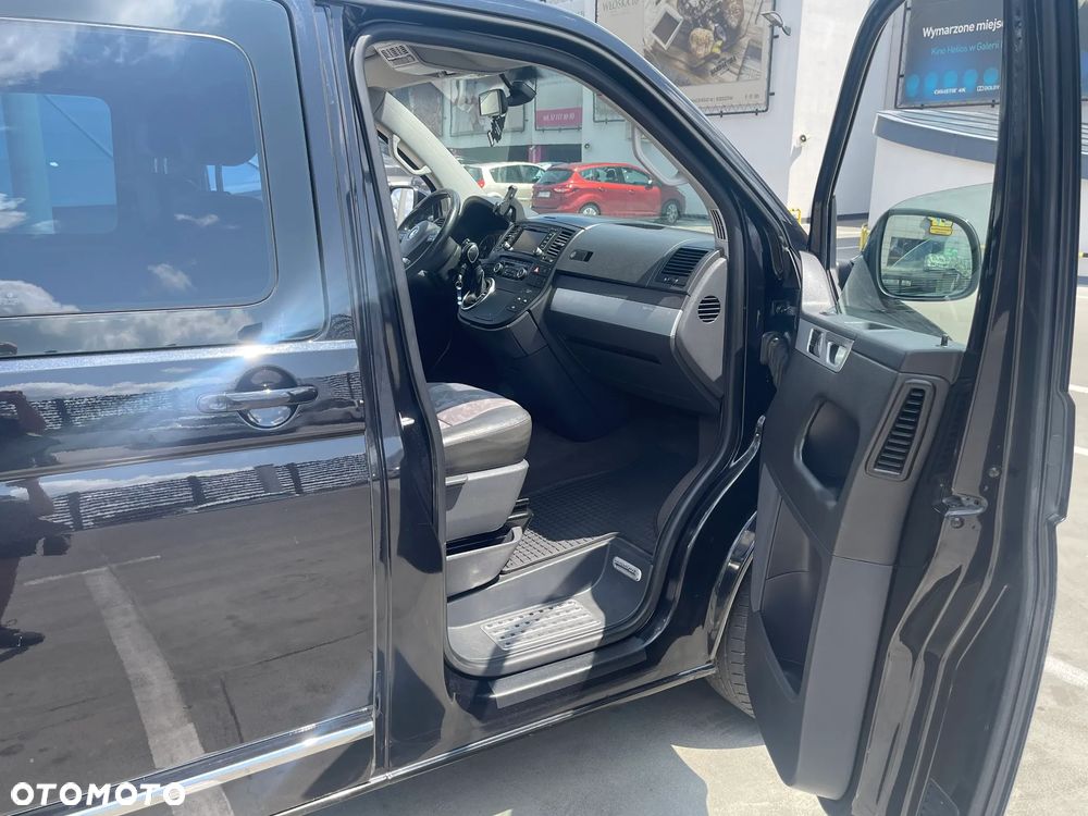 Volkswagen Multivan - 17