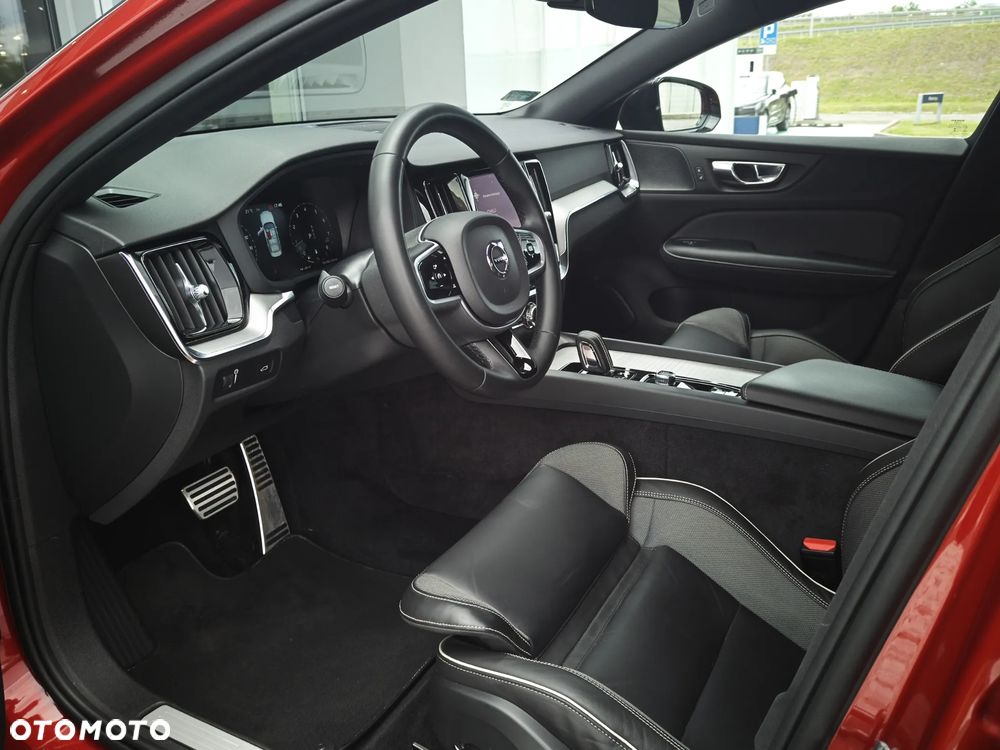 Volvo S60 B5 B R-Design - 13