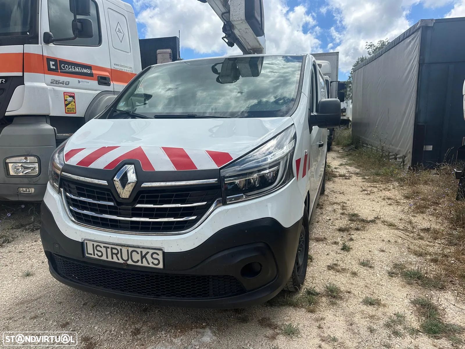 Renault Trafic com CESTO ELEVATORIO 10 metros - 1