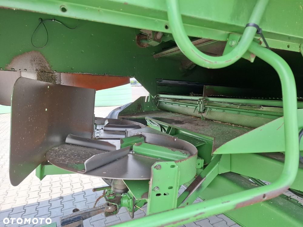 John Deere 2266E - 9