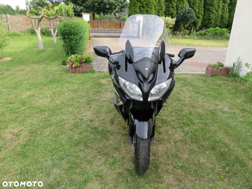 Yamaha FJR - 6