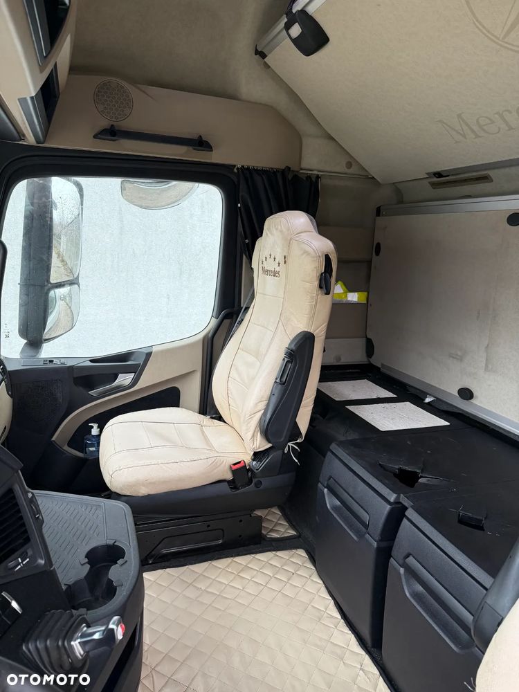 Mercedes-Benz Actros 1845 StreamSpace - 8
